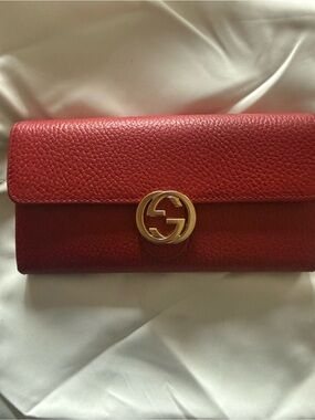 Gucci Red Pebbled Leather Wristlet with Gold GG Emblem